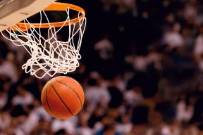 曼联冬窗或引进一名经验型中锋缓解压力，曼联 冬窗