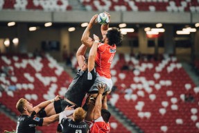 《英雄联盟》年度虚拟偶像上线，粉丝互动频繁，lpl虚拟偶像