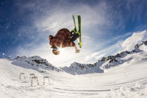 德甲怒火爆发：攻势凶猛，防线坚韧，德甲解析