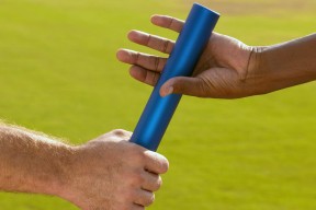 主帅战术部署细致入微强调沟通配合重于单打独斗